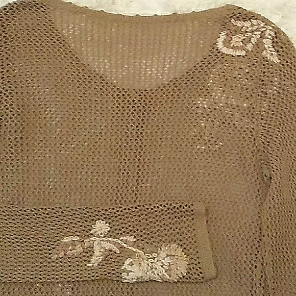 🎁 NWOT Gorgeous Sweater from Boutique in Curacao, Never Worn - Picture 10 of 13